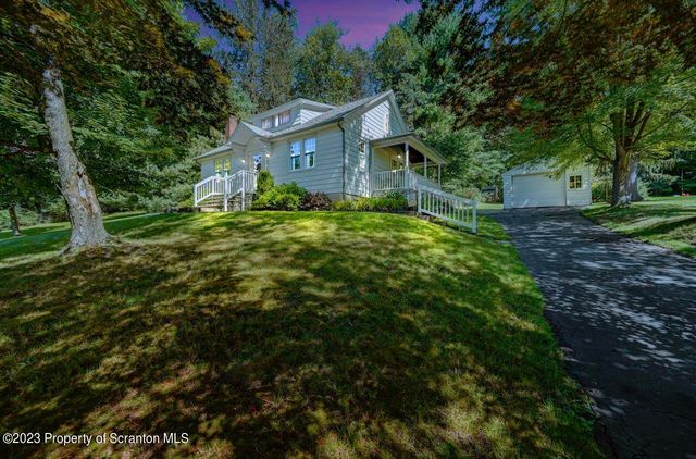 113 Griffin Pond Rd, Clarks Summit, PA 18411