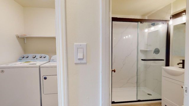 2009 43rd Ave  E #7, Seattle, WA 98112