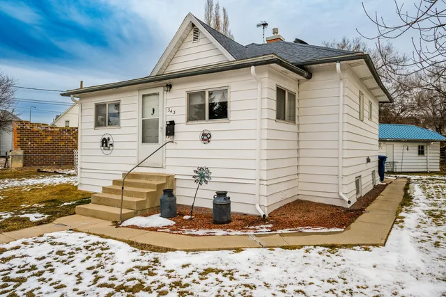 343 Gladstone St, Sheridan, WY 82801