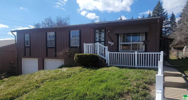 3809 Osage Ter, Sioux City, IA 51104