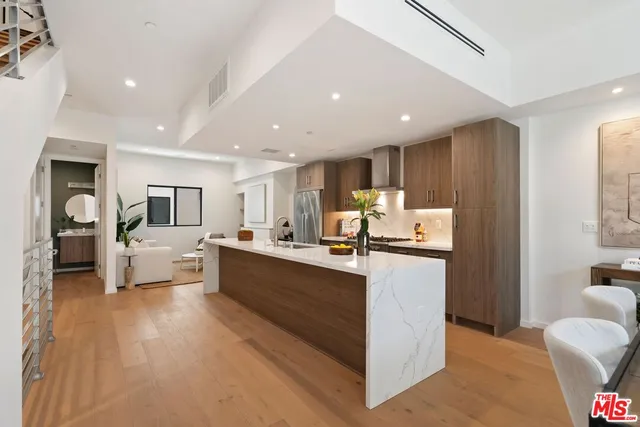 3803 Verona Ct, Los Angeles, CA 90066
