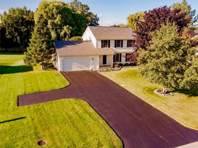 1306 Akers Mill Rise, Webster, NY 14580