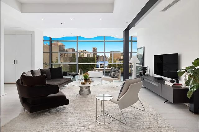 497 Greenwich St #9A, New York, NY 10013