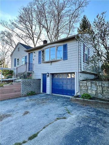63 Twin Lakes Ave, Coventry, RI 02816