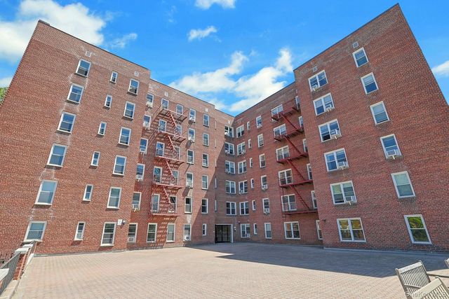 1 Hawley Terrace #2A, Yonkers, NY 10701