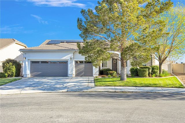 19810 Olive St, Apple Valley, CA 92308