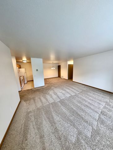 9086 N  Main St, Berrien Springs, MI 49103