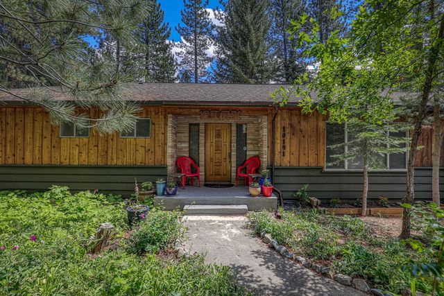 10191 Donner Trail Rd, Truckee, CA 96161