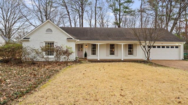 1867 River Valley Dr, Germantown, TN 38138