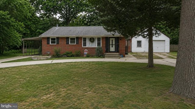 831 S  Warrington Ave, Cinnaminson, NJ 08077