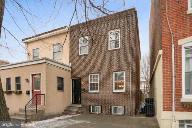 1915 Fitzwater St, Philadelphia, PA 19146