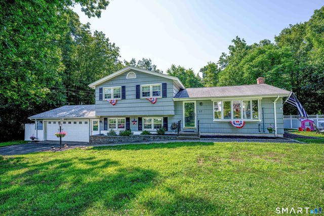 17 Julius Drive, East Haven, CT 06513