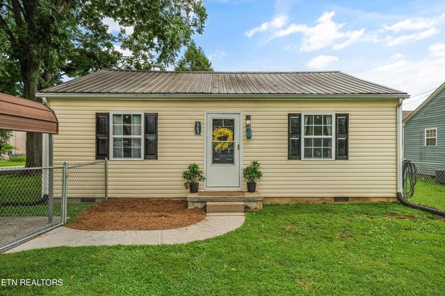 569 Monroe St, Madisonville, TN 37354