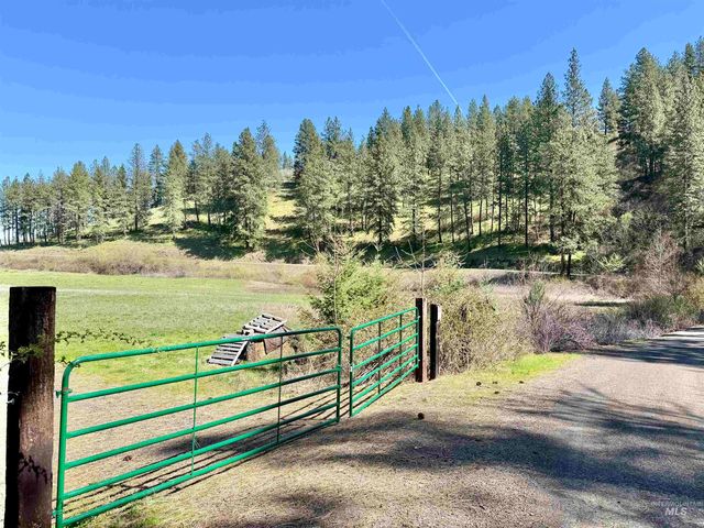 Eberhardt Rd, Peck, ID 83545