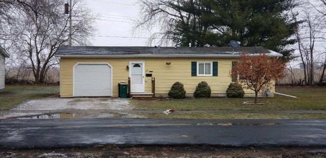1221 Garden Ln, Galesburg, IL 61401