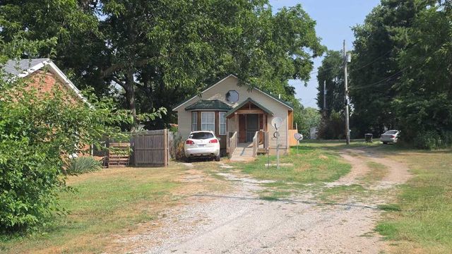 317 W  Main St, Wheaton, MO 64874