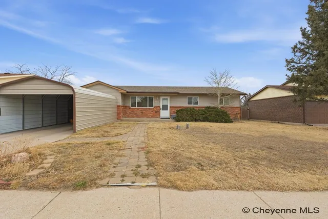7415 Windsor Blvd, Cheyenne, WY 82009