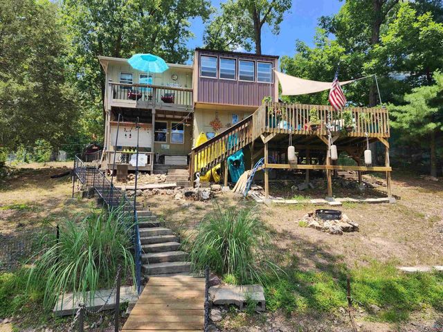 3584 Walnut Hills Rd, Stover, MO 65078