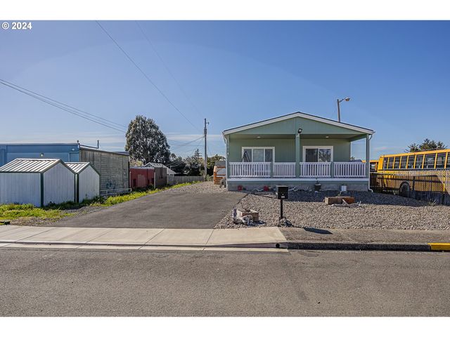 136 N  Wall St, Coos Bay, OR 97420