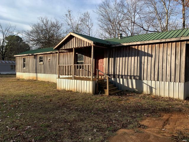 302 8th Ave, Houlka, MS 38850