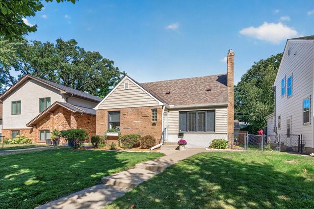 1371 Eleanor Ave, Saint Paul, MN 55116
