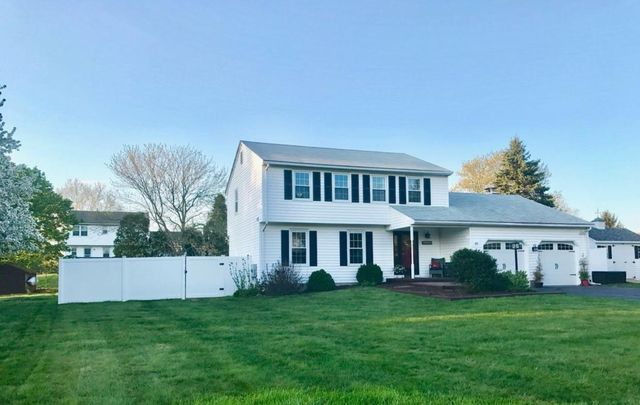 65 Cheshire Dr, South Windsor, CT 06074