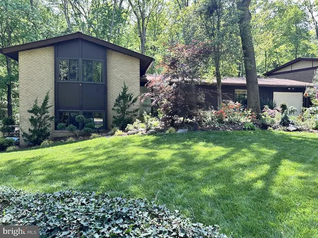3213 Wessynton Way, Alexandria, VA 22309