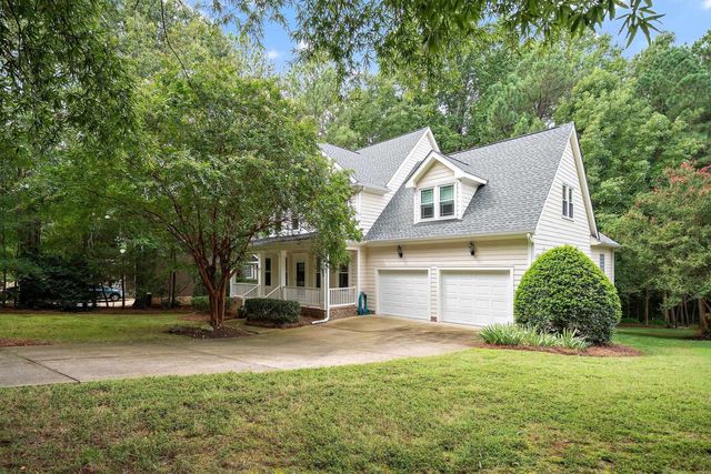 320 Middlecrest Way, Holly Springs, NC 27540