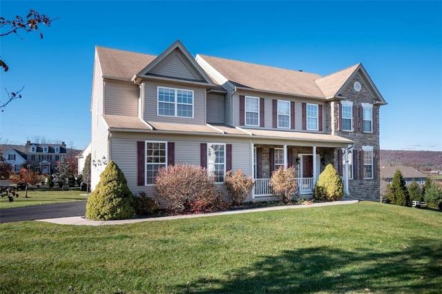 4925 Hycliff Chase, Center Valley, PA 18034