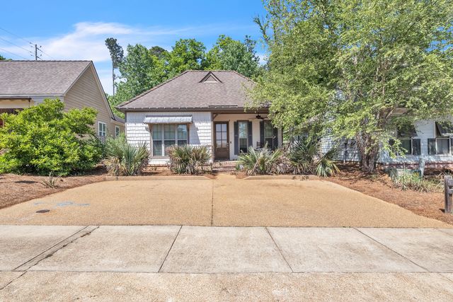 103 Creekside Cv, Starkville, MS 39759