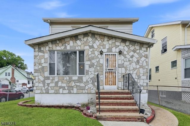 155 Berkshire Pl, Irvington, NJ 07111