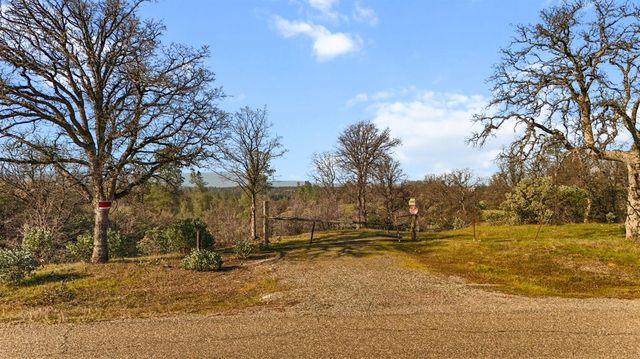 16850 Basler Rd, Cottonwood, CA 96022