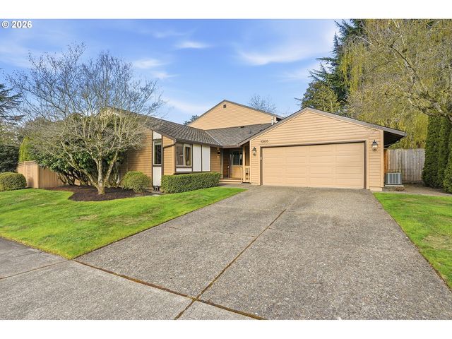 10805 SW Summer Lake Dr, Tigard, OR 97223