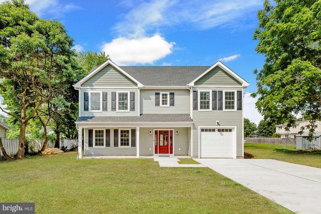 1805 Grieb Ave, Levittown, PA 19055