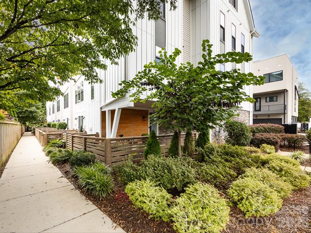 1207 E  36th St #3, Charlotte, NC 28205