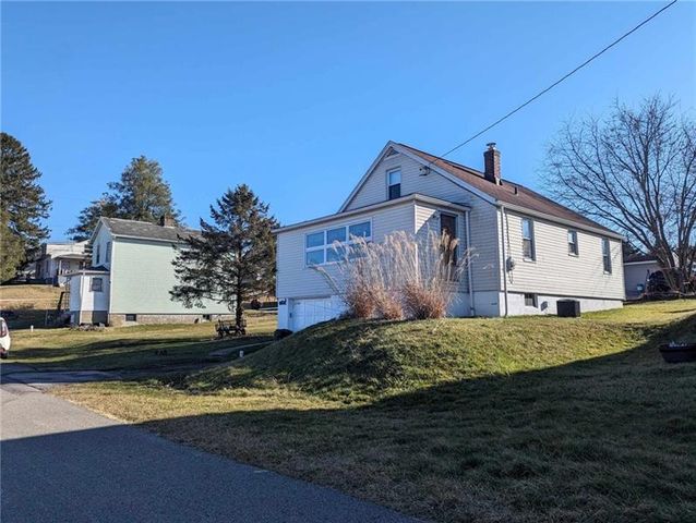 436 3rd Ave, New Eagle, PA 15067