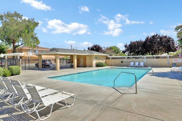 2505 Prescott Rd, Modesto, CA 95350