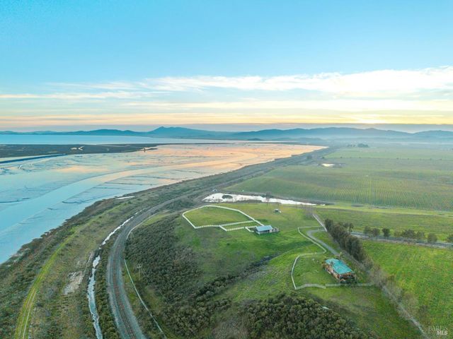 3030 Sears Point Road, Sonoma, CA 95476