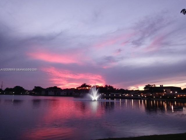 200 Gate Rd #202, Hollywood, FL 33024