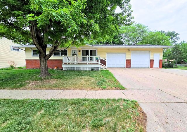 2308 Western Ave, Yankton, SD 57078