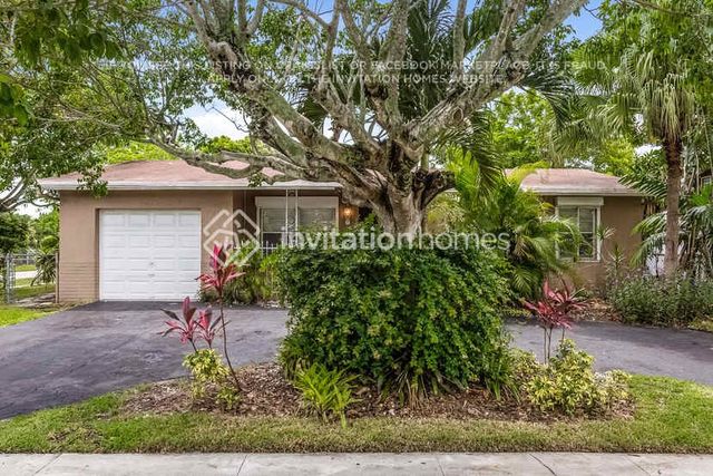 307 SW 77th Ter, Pompano Beach, FL 33068