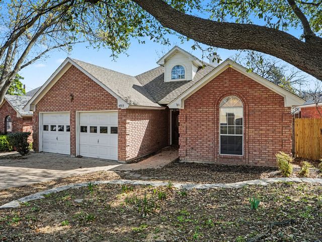 4915 Arborgate Dr, Arlington, TX 76017