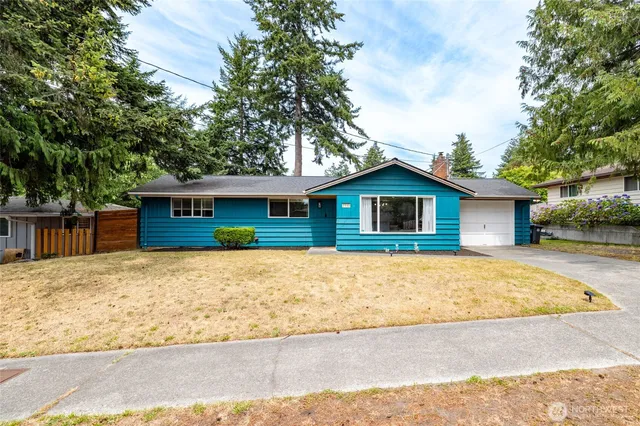 1580 NE 11th Avenue, Oak Harbor, WA 98277