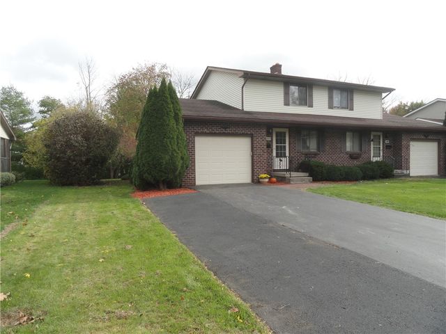 305 Willowbrooke Dr, Brockport, NY 14420