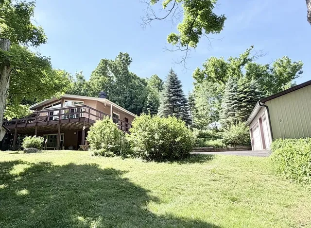 W2875 Kniep ROAD, Elkhorn, WI 53121