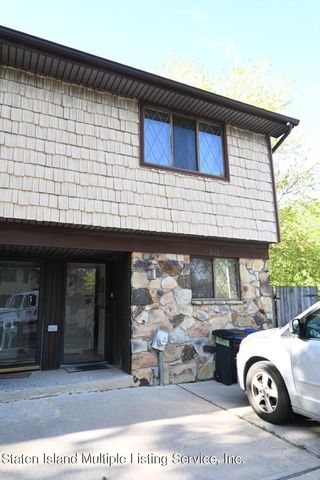 366 Rolling Hill Grn, Staten Island, NY 10312
