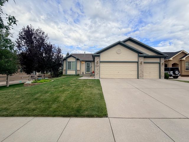 8528 Jacks Fork Dr, Colorado Springs, CO 80924