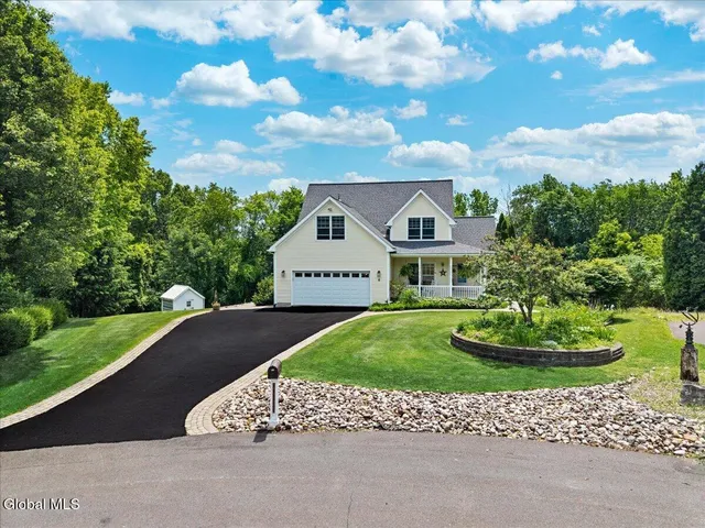 6 Steamboat Landing, Waterford, NY 12188