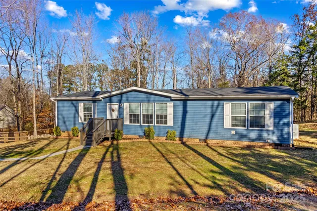 5900 Raintree Cir, Kannapolis, NC 28027