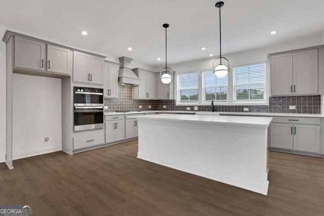 326 Sunset Hollow St, Sugar Hill, GA 30518